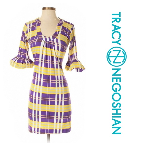 Tracy Negoshian Dresses & Skirts - NWT Tracy Negoshian Bell Sleeve sheath dress small